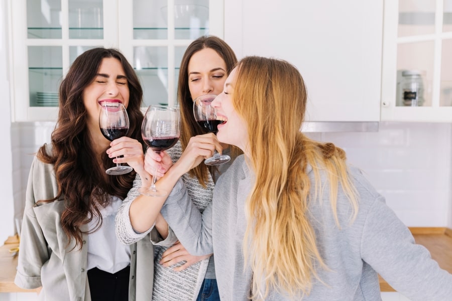 4 Gifts For Your Drunk BFFs