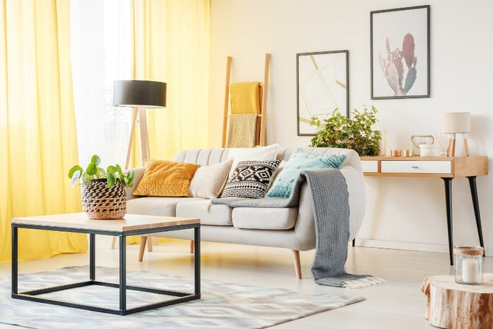 How to Decorate for<br>Summer on a Budget