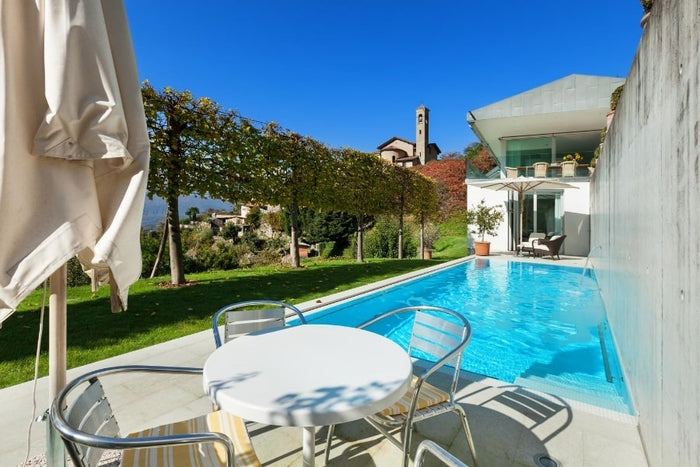 Decor Ideas to Upgrade Your Pool Patio