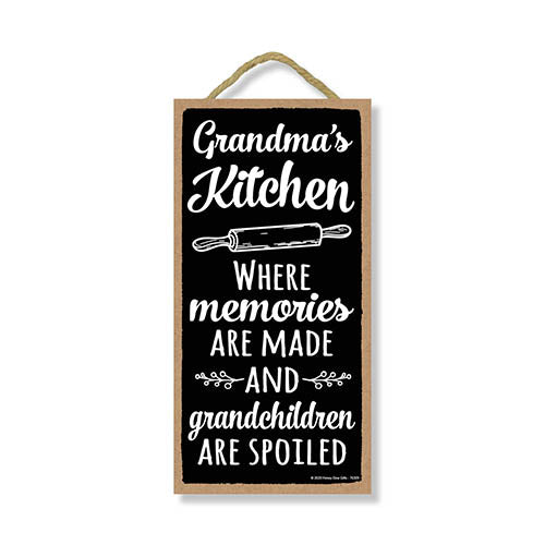 Grandma’s Kitchen, Funny Kitchen Wall Decor, Grandma Quotes Wooden Decorative Sign, 5 Inches by 10 Inches
